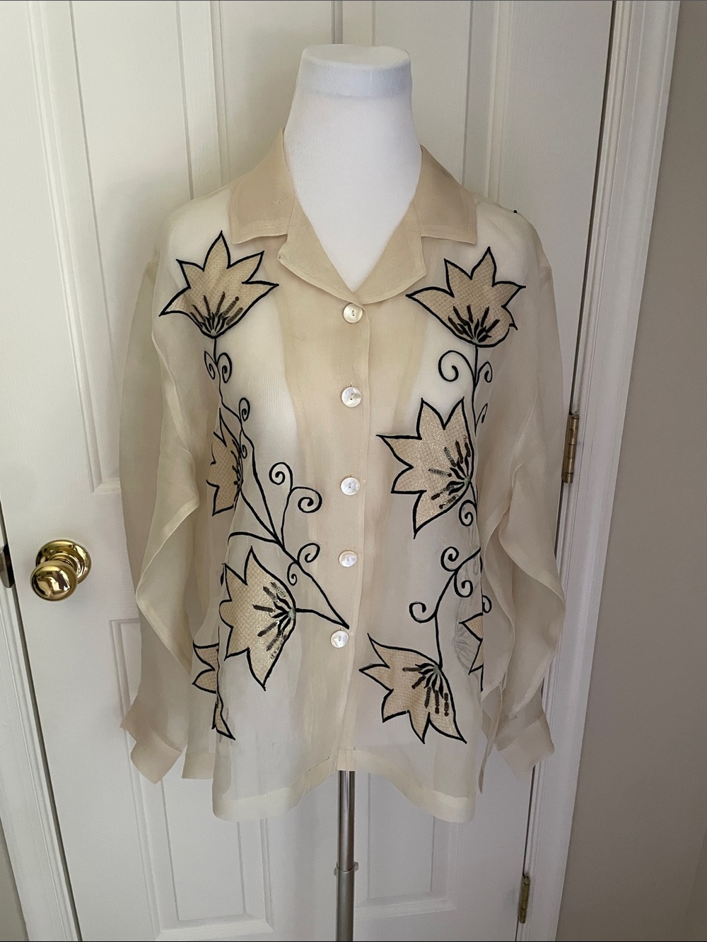 Vintage Patchington 100% Silk Sheer Cream Floral Embroidered Button-Up Blouse